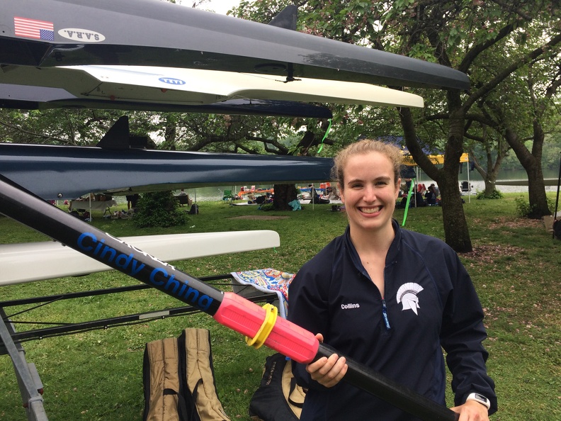 Steph with Cindy's Oar2.JPG